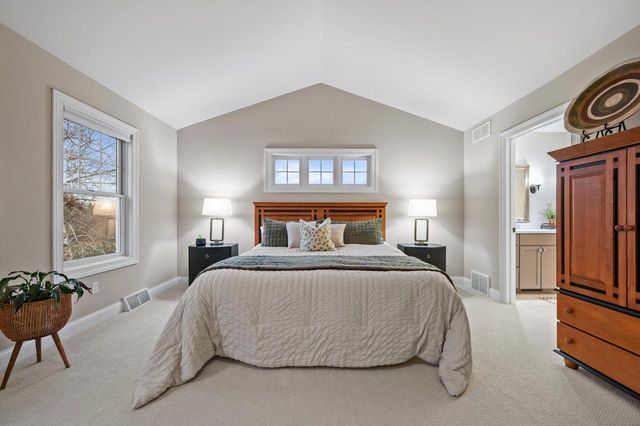 W285N7383 Bark River ROAD, Hartland, WI 53029