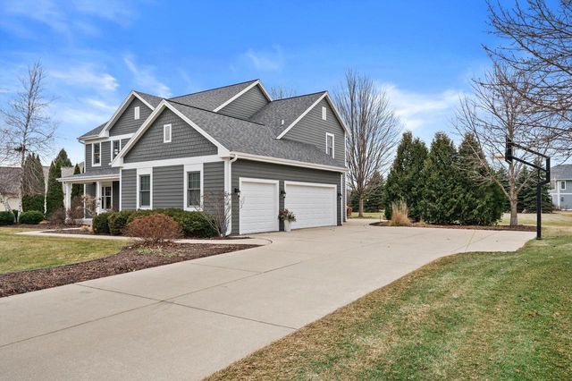 W285N7383 Bark River ROAD, Hartland, WI 53029