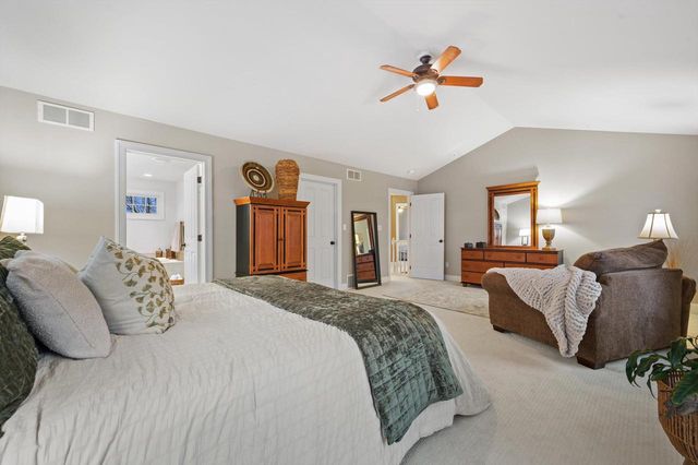 W285N7383 Bark River ROAD, Hartland, WI 53029