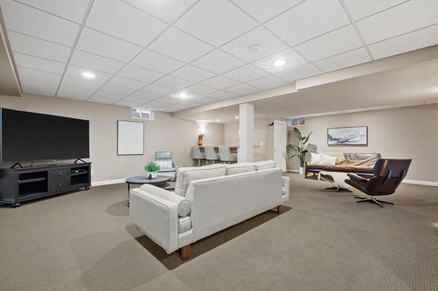 W285N7383 Bark River ROAD, Hartland, WI 53029