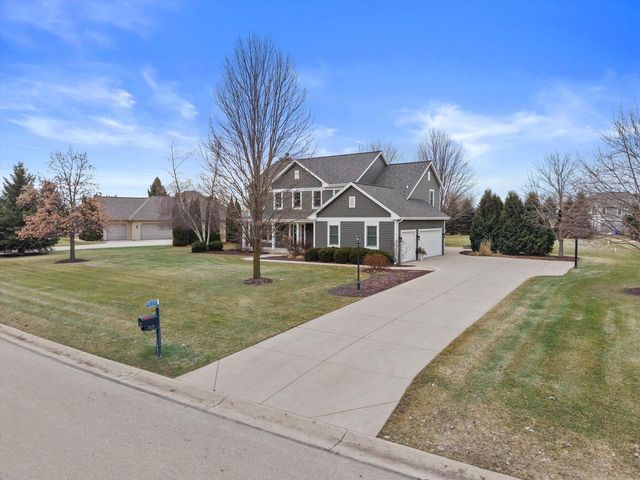 W285N7383 Bark River ROAD, Hartland, WI 53029