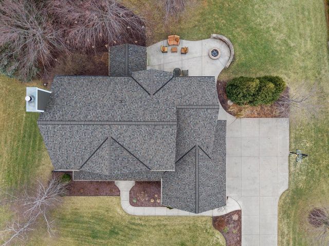 W285N7383 Bark River ROAD, Hartland, WI 53029