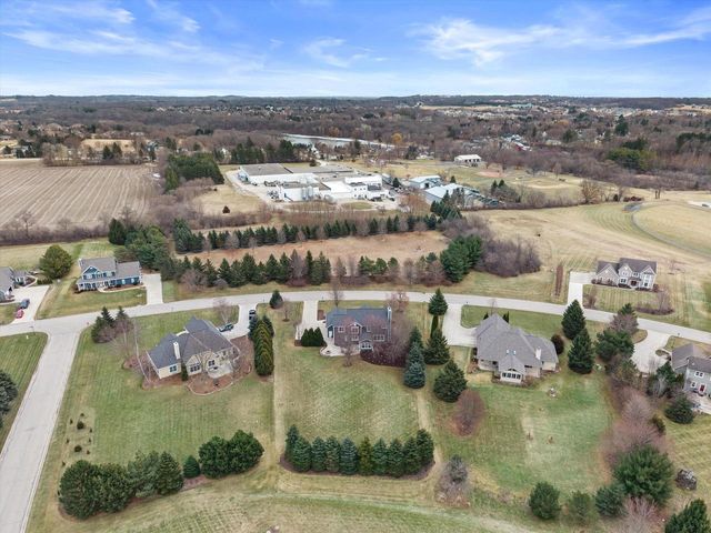 W285N7383 Bark River ROAD, Hartland, WI 53029