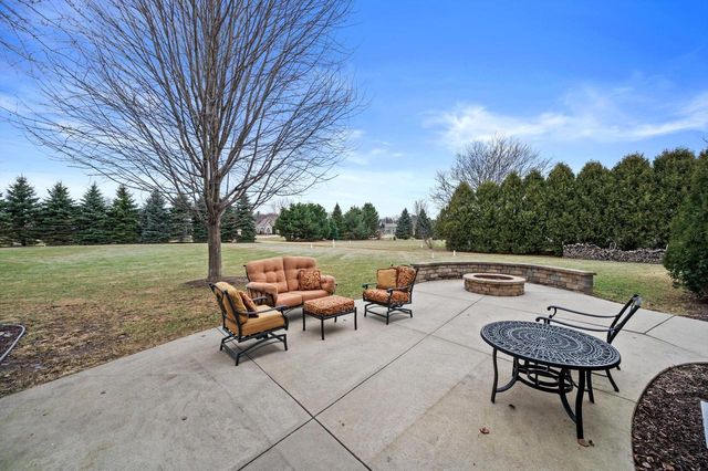 W285N7383 Bark River ROAD, Hartland, WI 53029