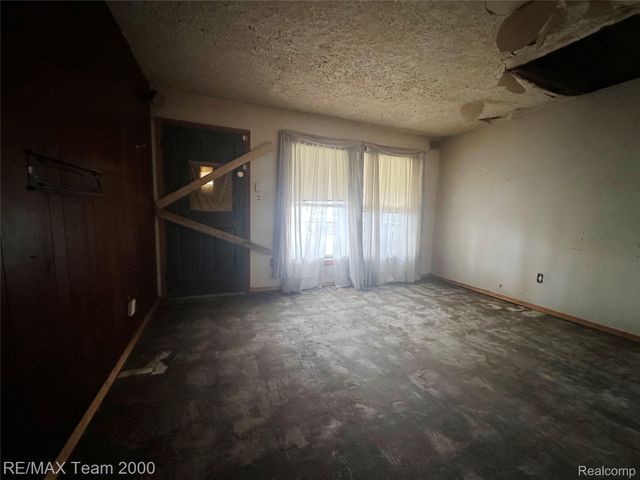 20493 Ilene Street, Detroit, MI 48221