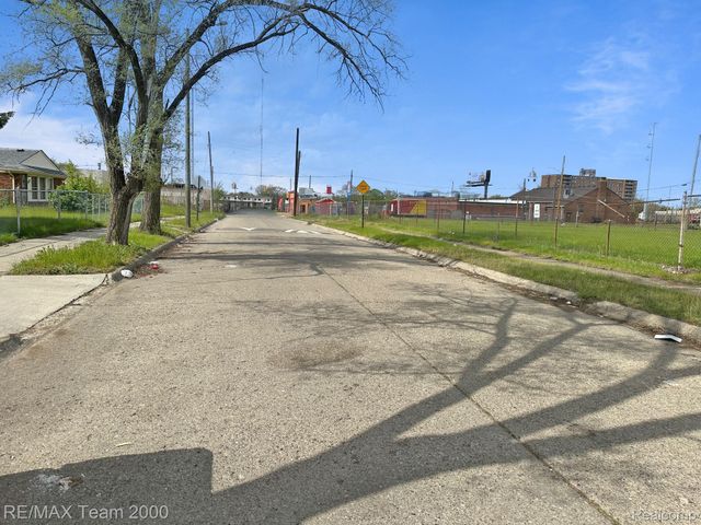 20493 Ilene Street, Detroit, MI 48221