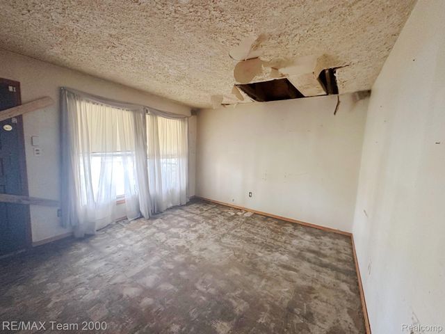 20493 Ilene Street, Detroit, MI 48221