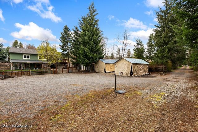 52 Robin Dr, Sagle, ID 83860