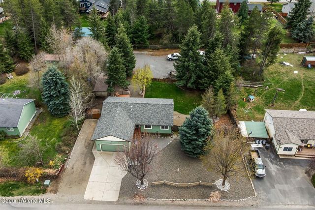 52 Robin Dr, Sagle, ID 83860
