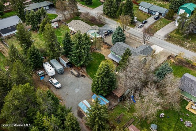 52 Robin Dr, Sagle, ID 83860