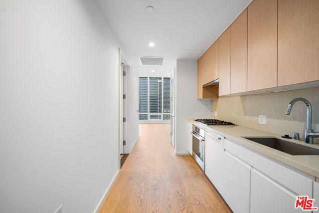 877 Francisco Street 925, Los Angeles, CA 90017