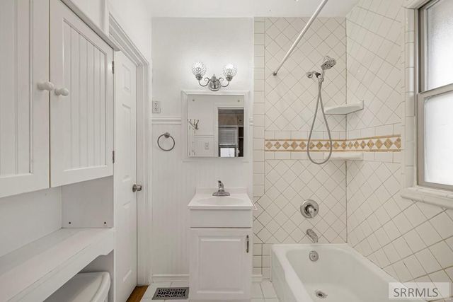 274 4th Street, Idaho Falls, ID 83402