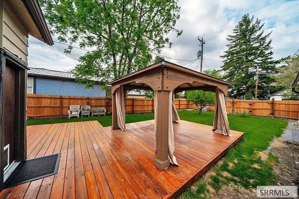 Image 6 of property listing at 274 4th Street, Idaho Falls, ID 83402