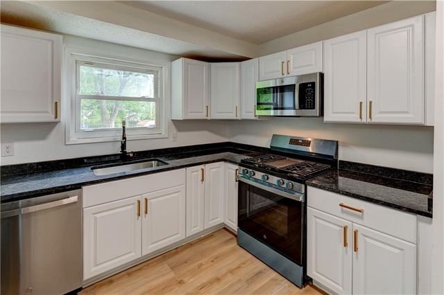 5733 N Drury Avenue, Kansas City, MO 64119