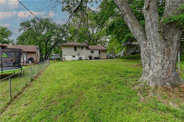 5733 N Drury Avenue, Kansas City, MO 64119