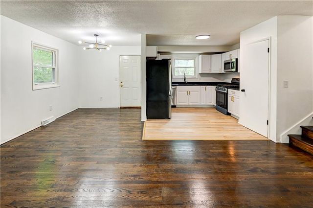 5733 N Drury Avenue, Kansas City, MO 64119