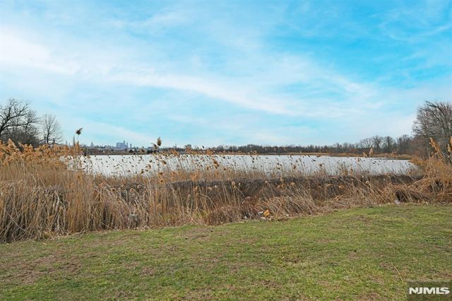 216 Mehrhof Road, Little Ferry, NJ 07643