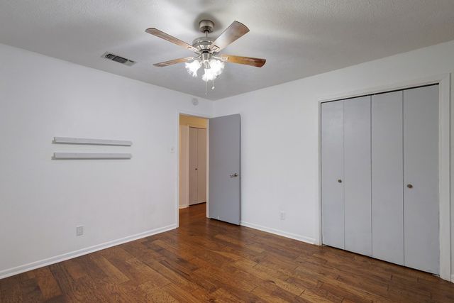 109 Briarwood Lane, Kerrville, TX 78028
