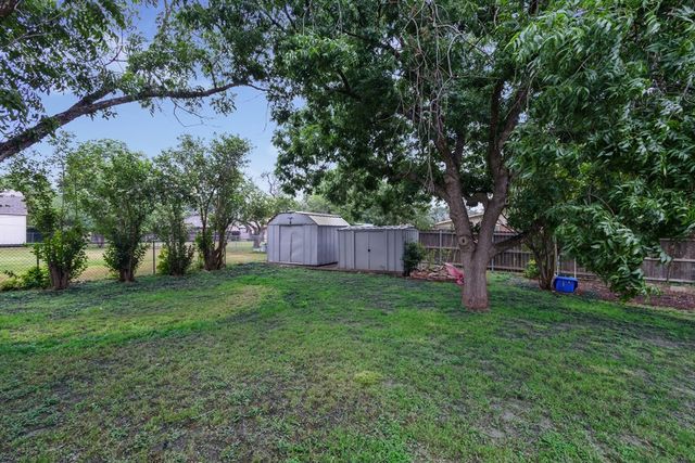 109 Briarwood Lane, Kerrville, TX 78028