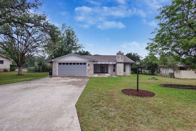 109 Briarwood Lane, Kerrville, TX 78028