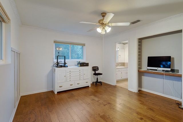 109 Briarwood Lane, Kerrville, TX 78028