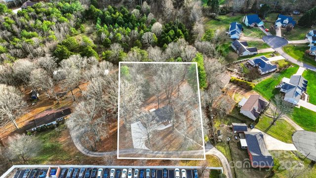 2048 Quiet Lane, Hickory, NC 28602