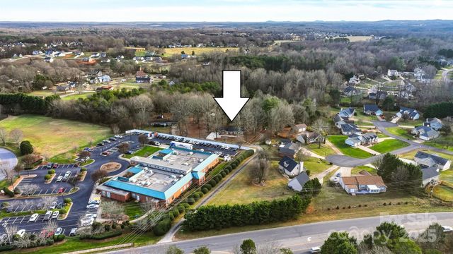 2048 Quiet Lane, Hickory, NC 28602