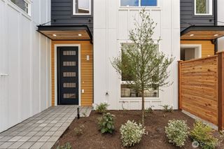3449 California Avenue SW #B, Seattle, WA 98116