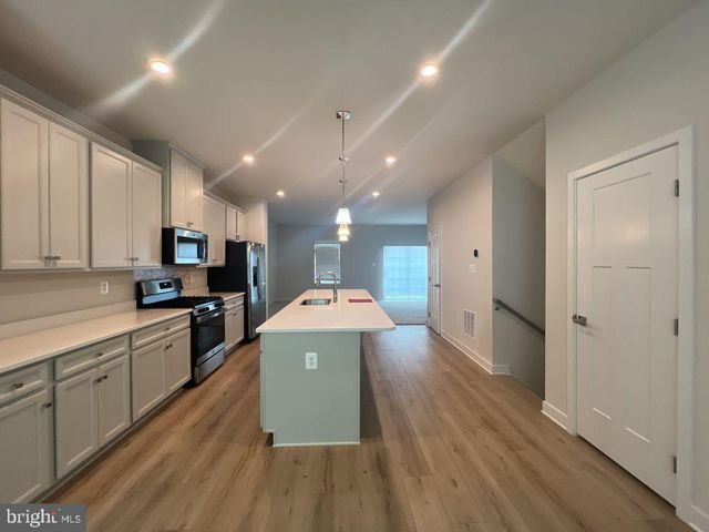 310 SCHAFFER DR, Frederick, MD 21702