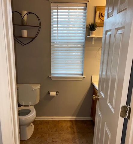 139 Summer Crest SW Place, Marietta, GA 30060