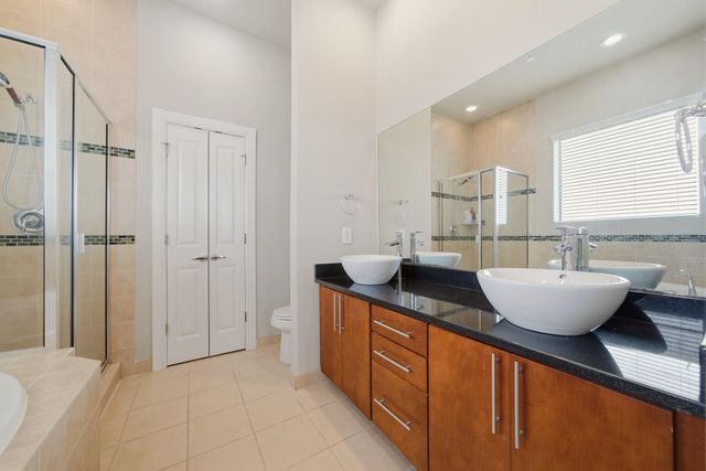 2110 Shearn Street 16, Houston, TX 77007