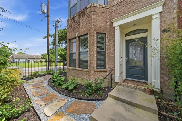2110 Shearn Street 16, Houston, TX 77007