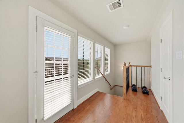 2110 Shearn Street 16, Houston, TX 77007