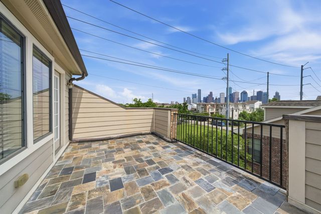 2110 Shearn Street 16, Houston, TX 77007