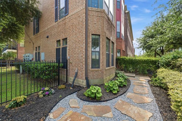 2110 Shearn Street 16, Houston, TX 77007