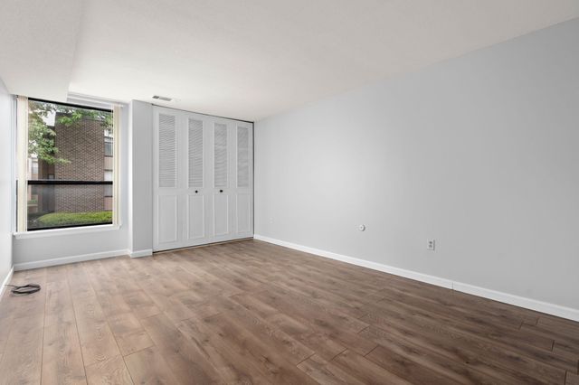 64 Shrewsbury Green Dr E, Shrewsbury, MA 01545