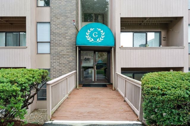 64 Shrewsbury Green Dr E, Shrewsbury, MA 01545