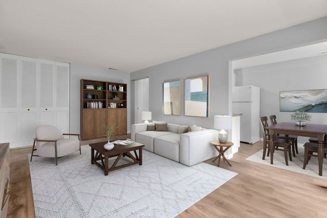 64 Shrewsbury Green Dr E, Shrewsbury, MA 01545