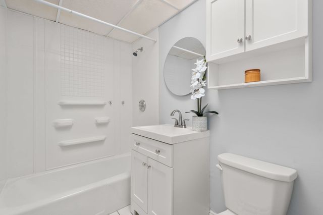 64 Shrewsbury Green Dr E, Shrewsbury, MA 01545