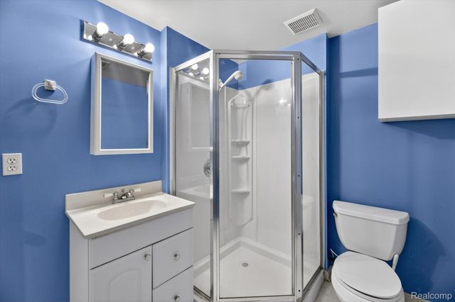 61350 Creekview Drive, South Lyon, MI 48178