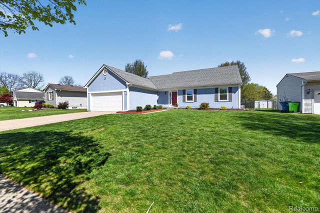 61350 Creekview Drive, South Lyon, MI 48178