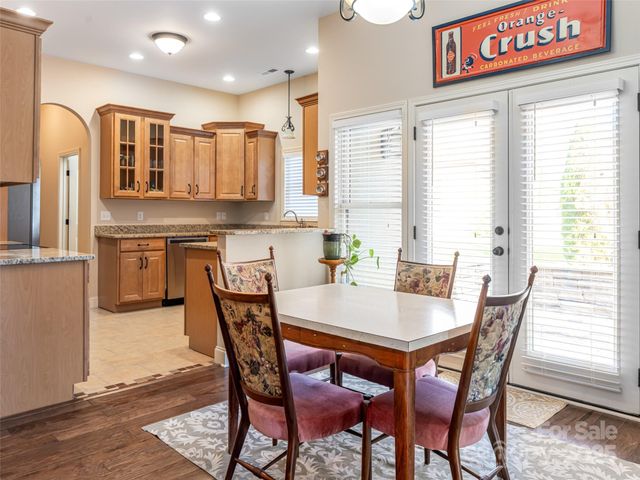 10 Pacifico Drive, Asheville, NC 28806