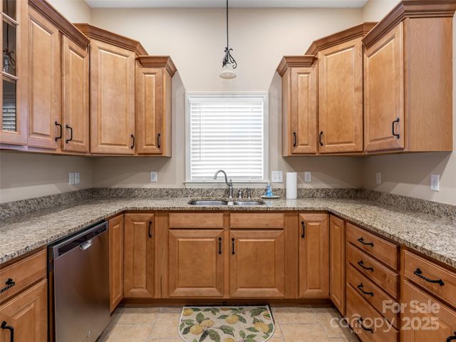 10 Pacifico Drive, Asheville, NC 28806