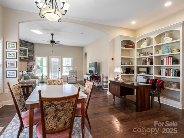 10 Pacifico Drive, Asheville, NC 28806