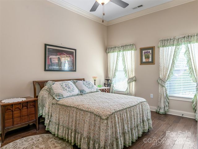 10 Pacifico Drive, Asheville, NC 28806