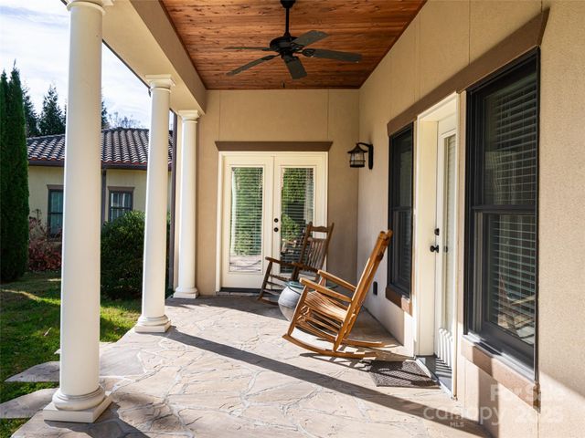 10 Pacifico Drive, Asheville, NC 28806