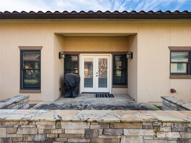 10 Pacifico Drive, Asheville, NC 28806