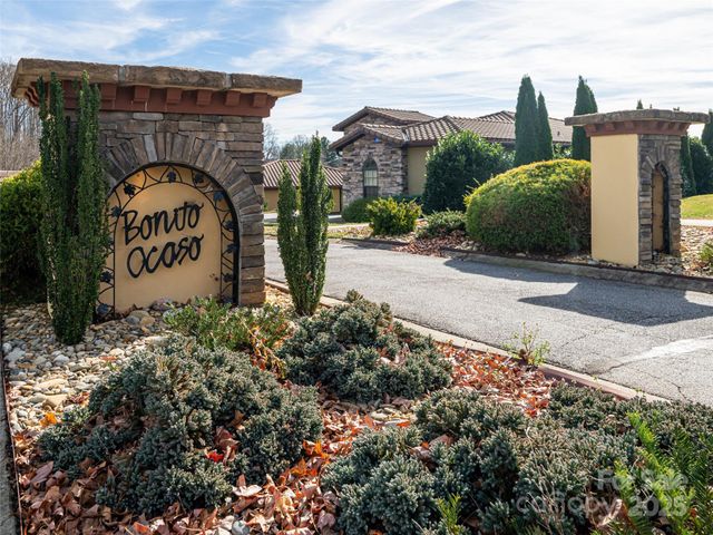 10 Pacifico Drive, Asheville, NC 28806