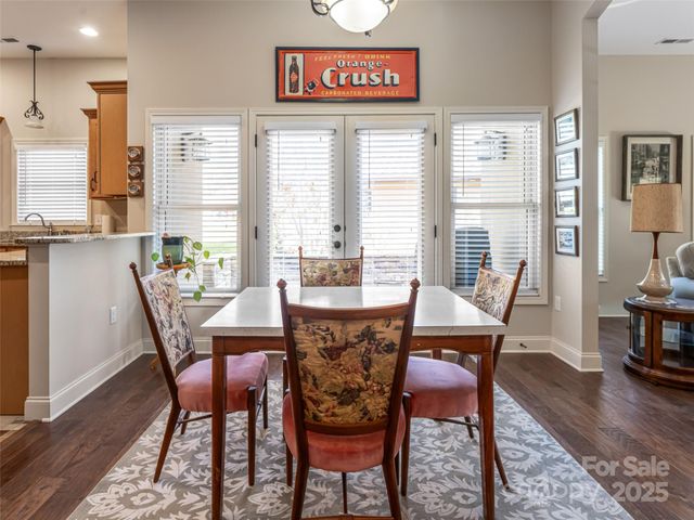 10 Pacifico Drive, Asheville, NC 28806