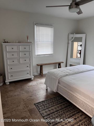 1100 Barnegat Avenue, Seaside Park, NJ 08752